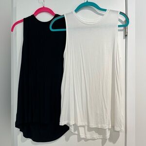A New Day Asymmetrical Black and White Muscle Tee Bundle Size S